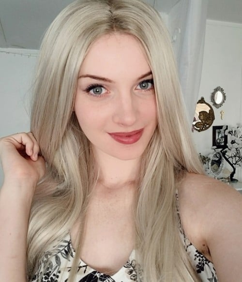 Blondie | Platinum/ Icy Blonde Long Synthetic Lace Front Wig
