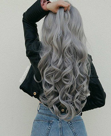 Star | Cool Silver Long Wavy Synthetic Lace Front Wig